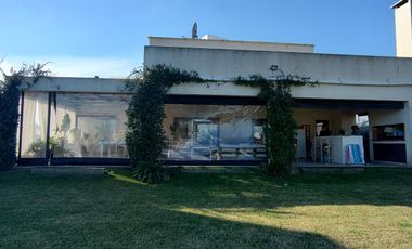 Venta Casa a La Laguna en El Naudir Escobar EC