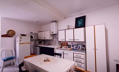 EN BLOCK – CASA   2 DEPARTAMENTOS