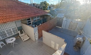 EN BLOCK – CASA   2 DEPARTAMENTOS