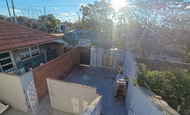 EN BLOCK – CASA   2 DEPARTAMENTOS