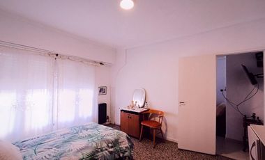 EN BLOCK – CASA   2 DEPARTAMENTOS