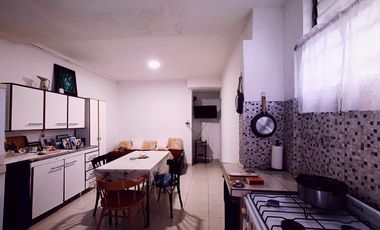 EN BLOCK – CASA   2 DEPARTAMENTOS