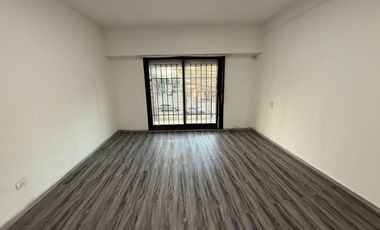 Depto de 2 ambientes con balcón corrido AQUILER - Wilde