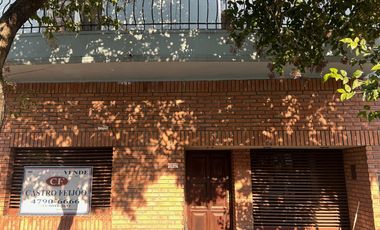 Anchorena 1210 – PH en Planta Baja con Patio | Para refaccionar en el corazón de La Lucila