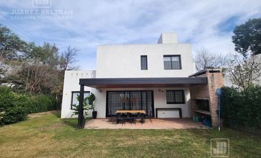 Casa de 3 dormitorios en Jardines del Golf - Villa Allende