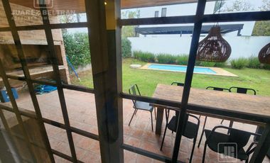 Casa de 3 dormitorios en Jardines del Golf - Villa Allende