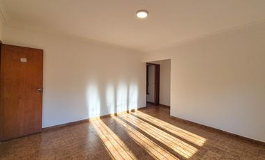 Casa con quincho y parque en Bosque Alegre