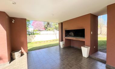 VENTA| DEPARTAMENTO 2 dorm. con COCHERA en CASONAS DEL PARQUE