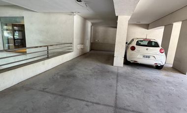 Hermoso departamento super luminoso con doble cochera - amenities y parrilla propia