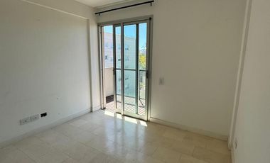 Hermoso departamento super luminoso con doble cochera - amenities y parrilla propia
