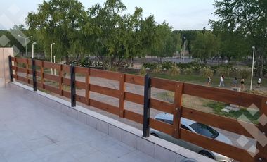 Alquiler - Casa 2 dormitorios + escritorio | B° Privado Costa Río | Neuquén