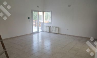Alquiler - Casa 2 dormitorios + escritorio | B° Privado Costa Río | Neuquén