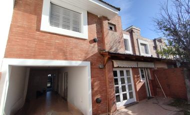 CASA 2 PLANTAS 4 DORMITORIOS EN ALQUILER