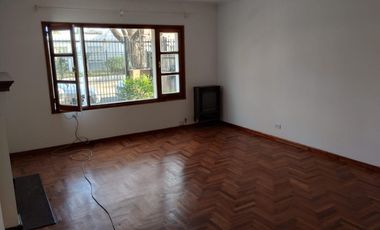 CASA 2 PLANTAS 4 DORMITORIOS EN ALQUILER