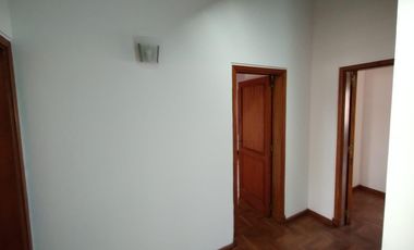 CASA 2 PLANTAS 4 DORMITORIOS EN ALQUILER