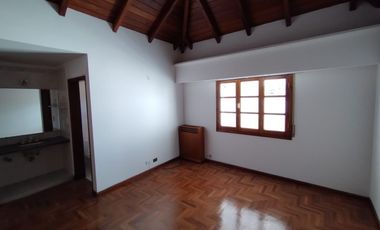 CASA 2 PLANTAS 4 DORMITORIOS EN ALQUILER