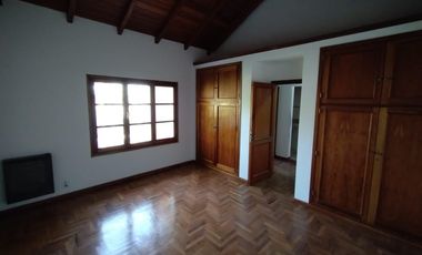 CASA 2 PLANTAS 4 DORMITORIOS EN ALQUILER