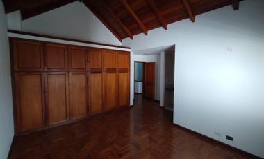 CASA 2 PLANTAS 4 DORMITORIOS EN ALQUILER