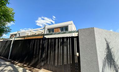 Casa en Venta Castelar a estrenar Ph en Condominio cerrado.