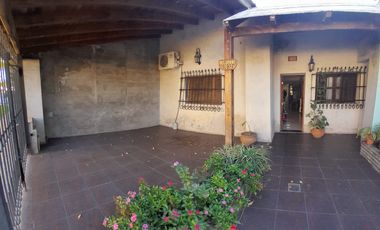 Casa  2 Dormitorios Belgrano 1832 V. Gdor. Gálvez