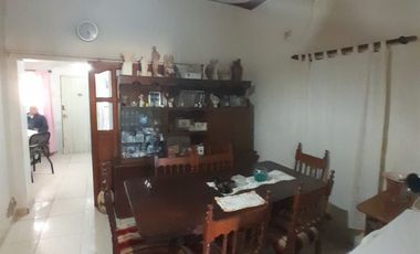 Casa  2 Dormitorios Belgrano 1832 V. Gdor. Gálvez