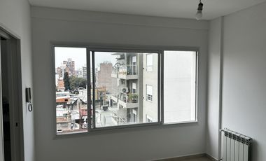 MONOAMBIENTE  MUY AMPLIO