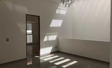 HERMOSA CASA  ESTILO MINIMALISTA  EN ZONA ESMERALDA