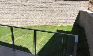 HERMOSA CASA  ESTILO MINIMALISTA  EN ZONA ESMERALDA