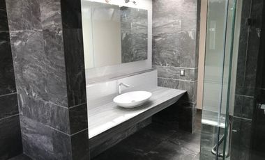 HERMOSA CASA  ESTILO MINIMALISTA  EN ZONA ESMERALDA