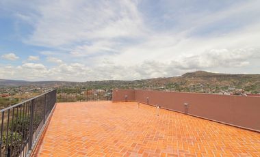 Penthouse en Venta en San Miguel de Allende con Rooftop y Amenidades