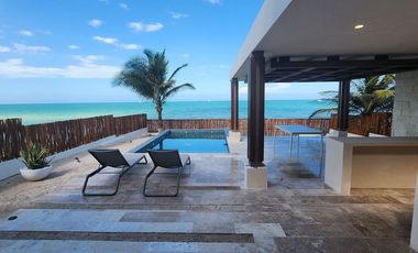Casa en venta frente al mar en Chuburná