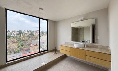 ESTRENA CASA EN LOMAS DE LA HERRADURA VENTA