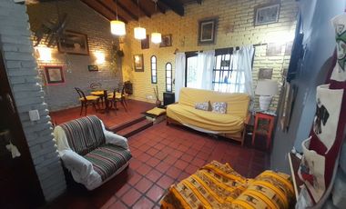 APTO CREDITO! CASA EN VENTA -JOSE C.PAZ- 5 AMBIENTES-PARRILLA-PARQUE Y PILETA-OPORTUNIDAD! RETASADA!