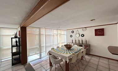 Casa amueblada en renta 3 recámaras en fraccionamiento, zona Angelópolis.