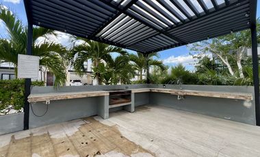 🏡 Casa en Renta Totalmente Equipada en YaaxBeh Conkal – Esquina con Alberca y R