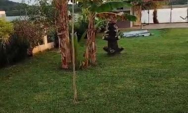 CASA DE CAMPO AMPLIO TERRENO FRENTE AL RIO TUXPAN.