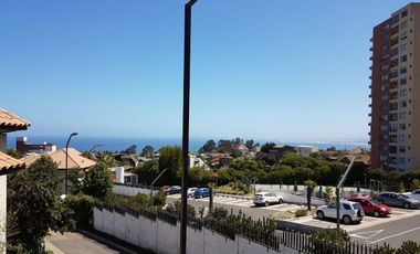 Arriendo Impecable casa en Condominio con Vista al Mar, Concón