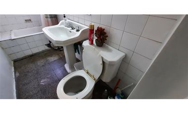 Oportunidad Casa En Venta De 6 Dorm. En San Joaquín
