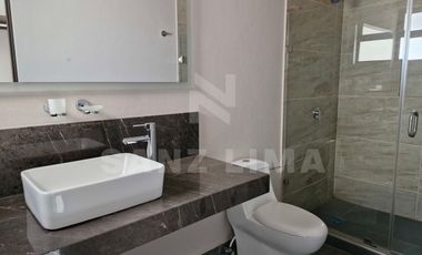 Urquijo Residencial: Casa Cantabria, elegante, amplios espacios, finos acabados.