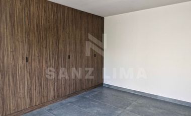 Urquijo Residencial: Casa Cantabria, elegante, amplios espacios, finos acabados.