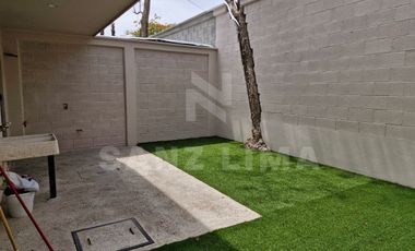 Urquijo Residencial: Casa Cantabria, elegante, amplios espacios, finos acabados.