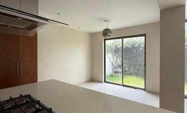 Casa en Venta – Valle Imperial, Coto 19 (Imperio Maya)
