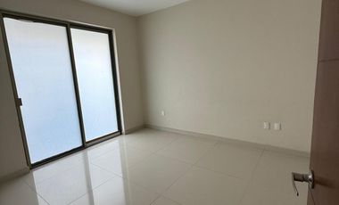 Casa en Venta – Valle Imperial, Coto 19 (Imperio Maya)