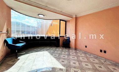 Bodega Comercial en Jardines de Atizapán