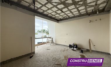 Casa de Lujo en Venta – Urb. Marina Blue, Manta