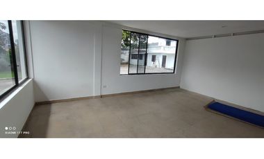 Valle de Los Chillos, Casa Comercial en Renta, 700m2, 3 Ambientes