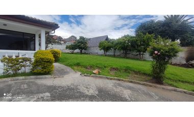 Valle de Los Chillos, Casa Comercial en Renta, 700m2, 3 Ambientes