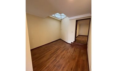 Venta Depatamento, Cuenca, Condominio Jardines del Sol, 163 m²