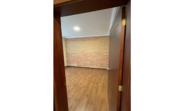 Venta Depatamento, Cuenca, Condominio Jardines del Sol, 163 m²