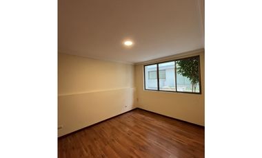 Venta Depatamento, Cuenca, Condominio Jardines del Sol, 163 m²
